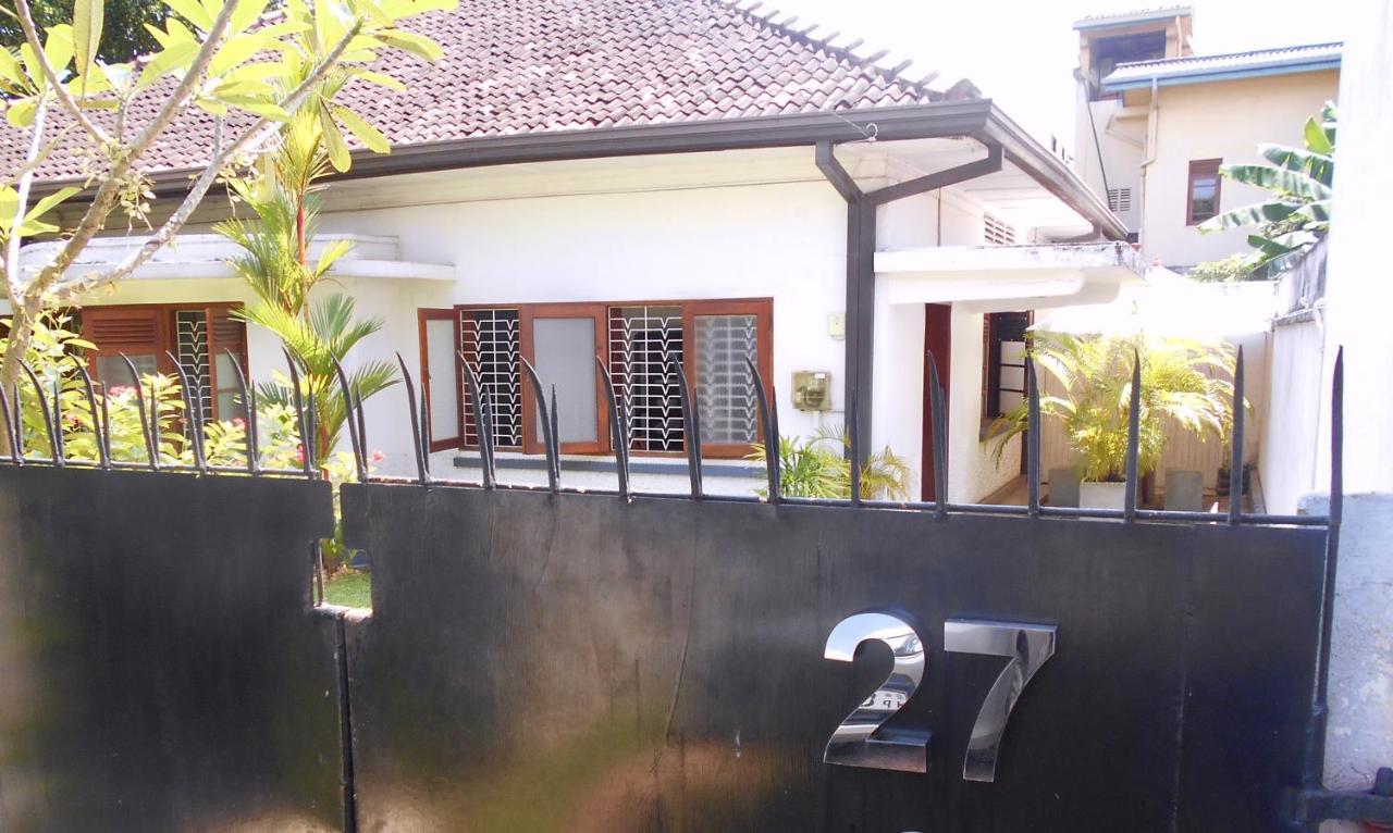 "27" Spathodea- Oasis In The City Kolombo Exteriér fotografie